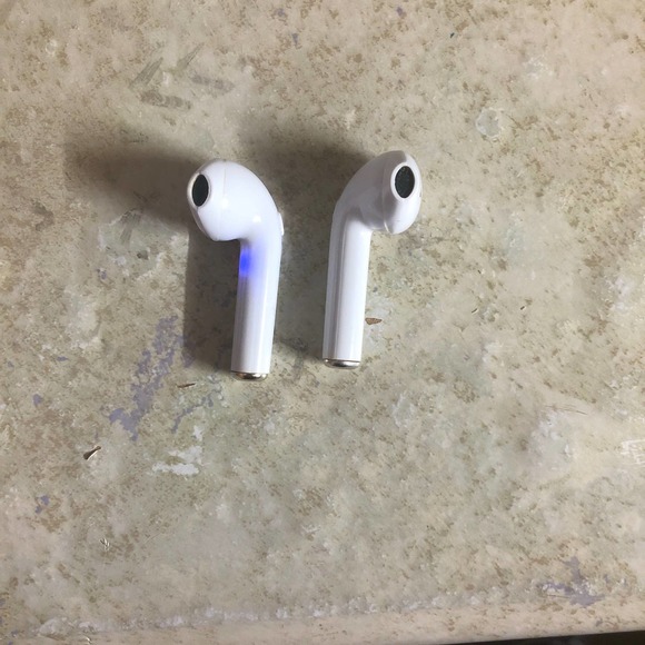 i7 Travelocity Bluetooth Twin White Earbuds - Picture 4 of 5